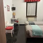 Lively Гостевой дом Новара